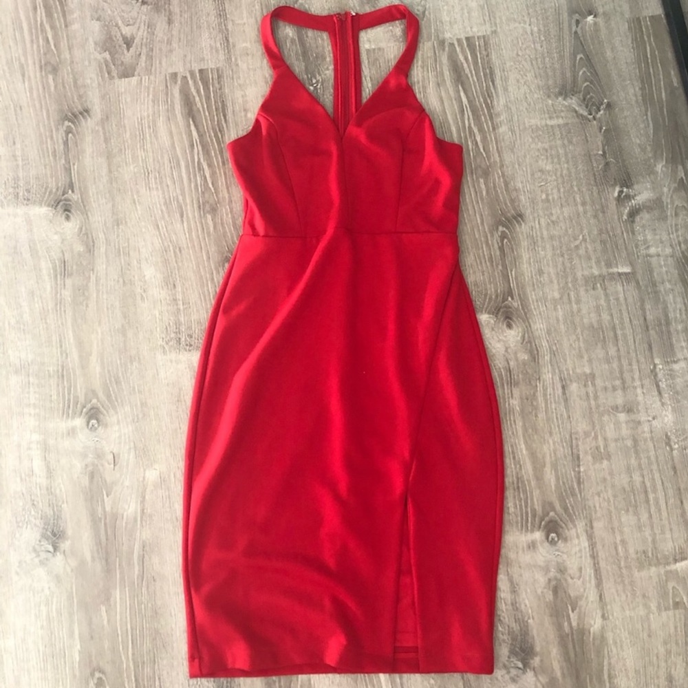 Lulu’s red midi dress